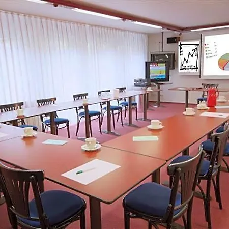 Отель Zur Linde 3*